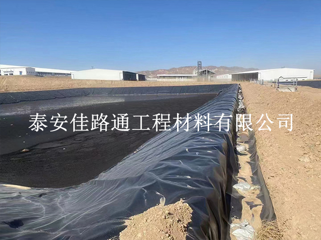養(yǎng)殖防滲土工膜施工裁剪注重細(xì)節(jié)技巧 養(yǎng)殖防滲土工膜施工裁剪注重細(xì)節(jié)技巧