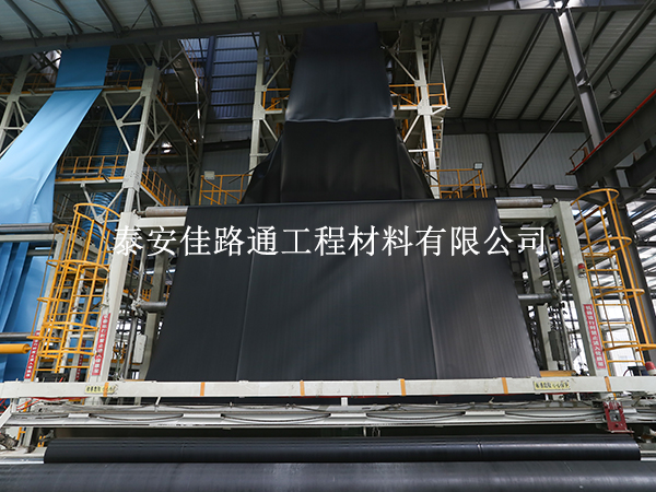 冬季對(duì)沼氣池土工膜的“呵護(hù)”須格外謹(jǐn)慎 冬季對(duì)沼氣池土工膜的“呵護(hù)”須格外謹(jǐn)慎