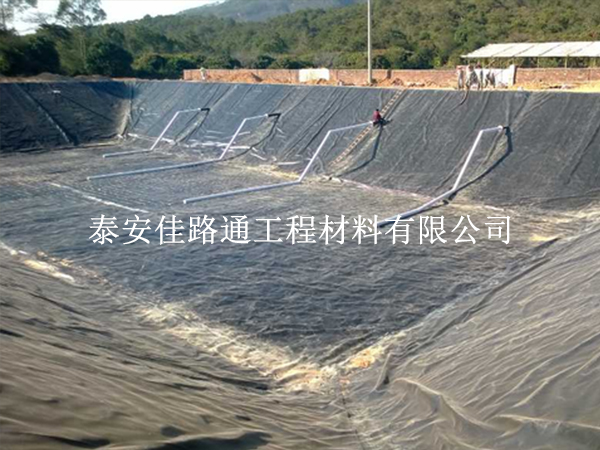 防滲土工膜施工：精準對接環(huán)境需求，共筑綠色屏障