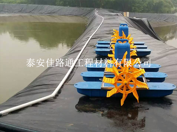 養(yǎng)殖防滲膜生產(chǎn)怕不達(dá)標(biāo)？掌握這些要點(diǎn)穩(wěn)過(guò)關(guān)