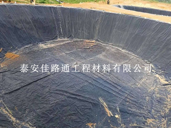 沼氣池防滲膜運輸別大意，這些細(xì)節(jié)護好膜